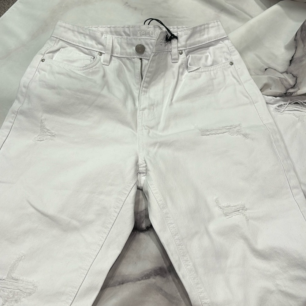 NWT white ripped boyfriend jeans